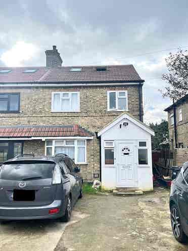 Hounslow East-London--Two bed Flat