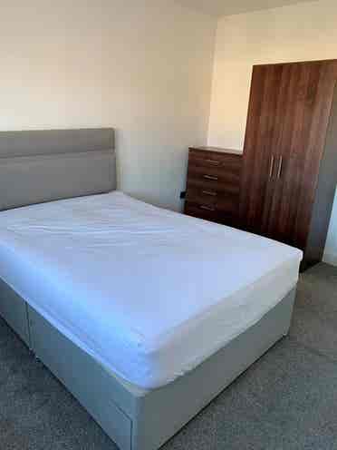 Hounslow East-London--Two bed Flat