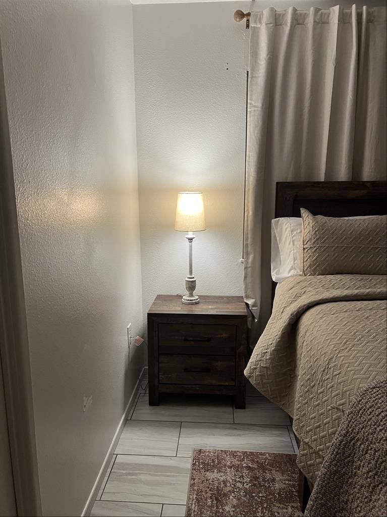 GENEROUS SIZE ROOM FURNISHED
