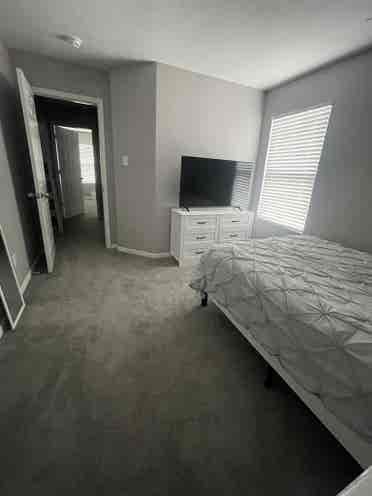 Rooms Available in Humble