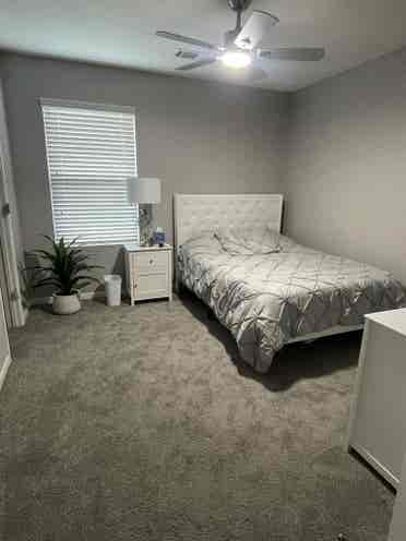 Rooms Available in Humble