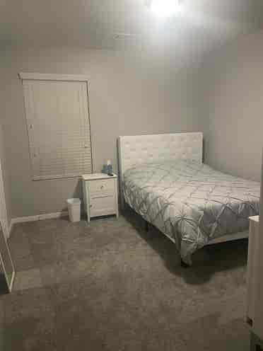 Rooms Available in Humble