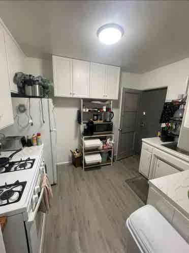 Private Room/shared bath Hollywood