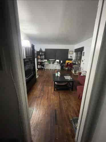 Private Room/shared bath Hollywood