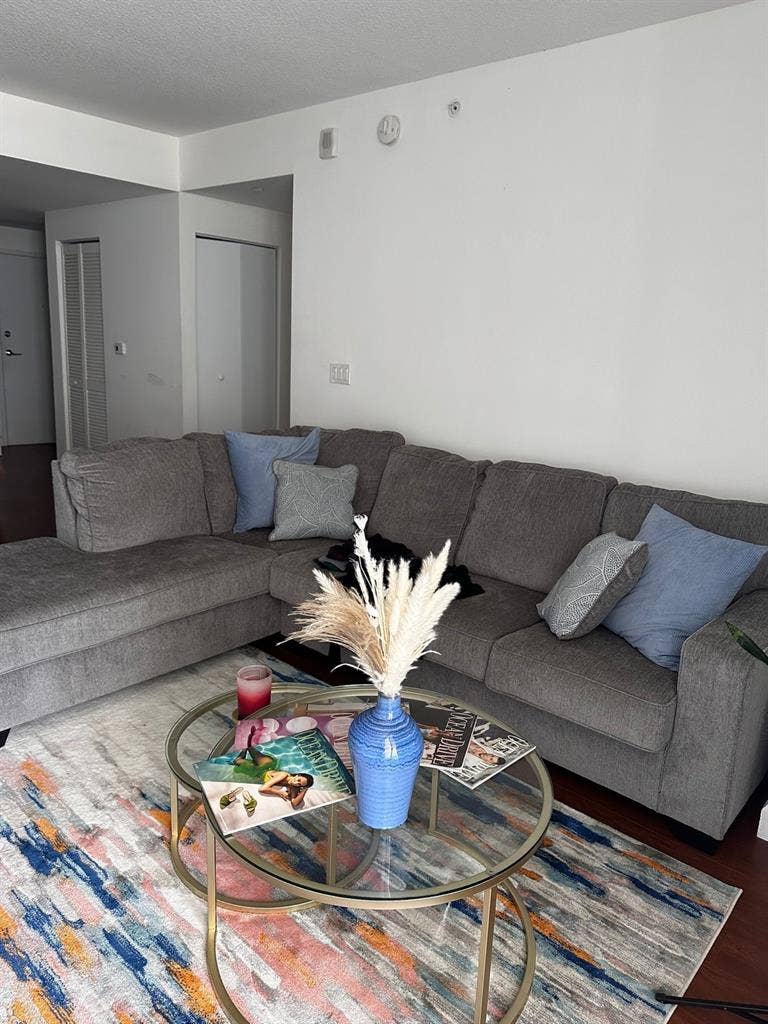 Room for rent midtown area