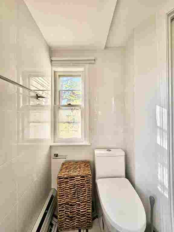 Furnished Option Apartment Newton