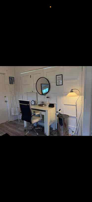 Fully Furnished, Great Locationn