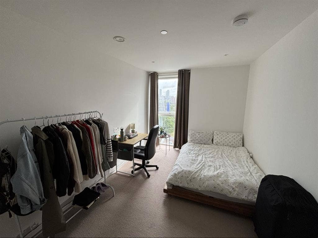 Spacious, modern double bed