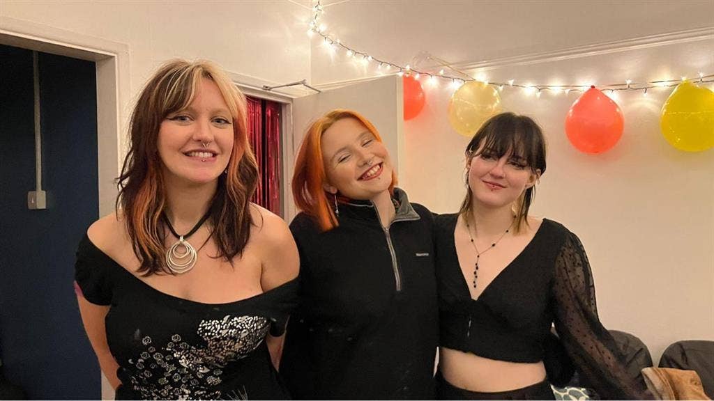 Looking for a housemate!