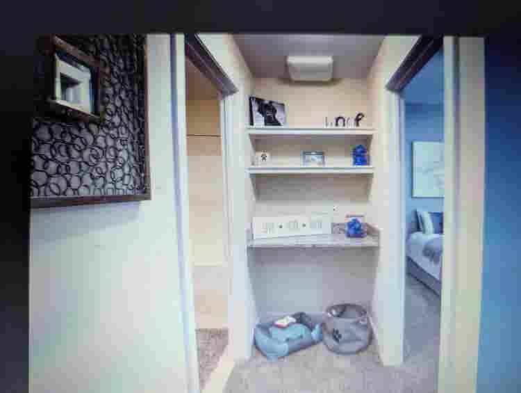 Room Available Oct 1.