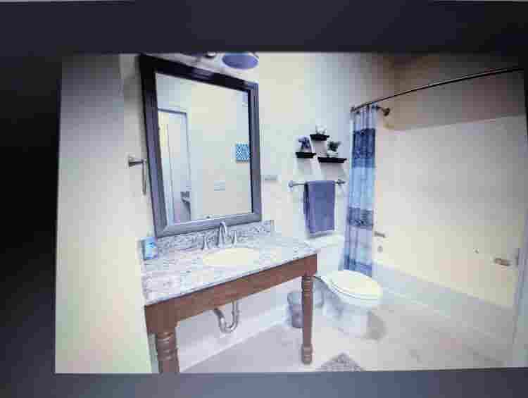 Room Available Oct 1.