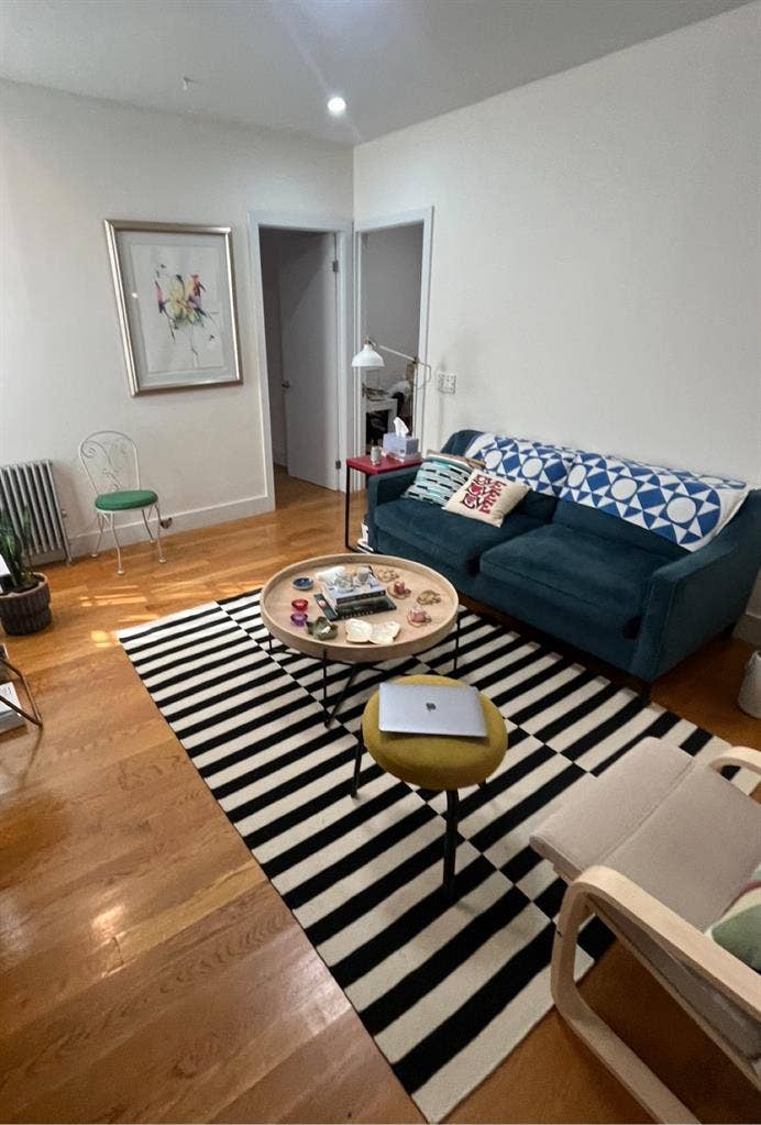 Looking for female roommate in WB!