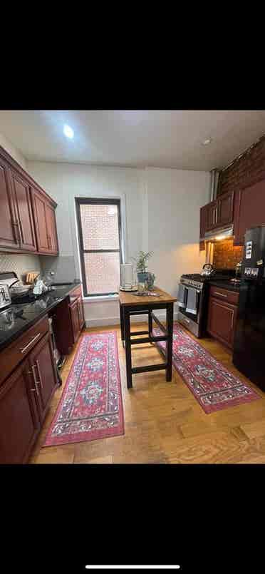 Looking for female roommate in WB!
