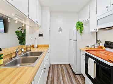 Furnished BA Unit-All Incl.