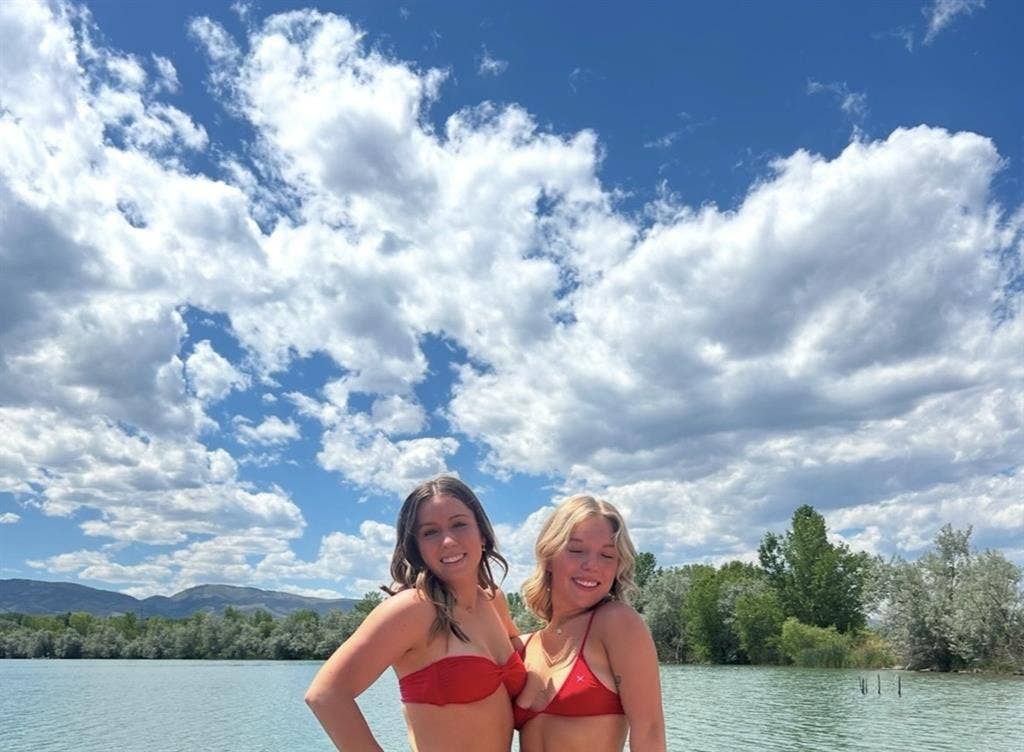 Looking for a 4th
roommate