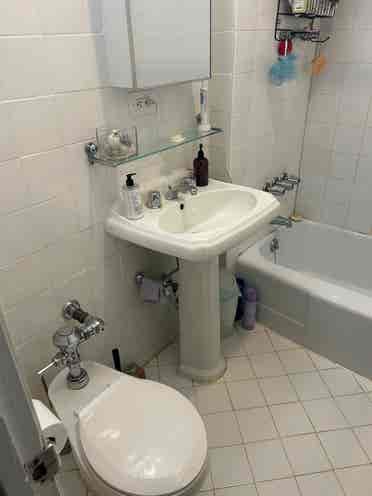 ✨Spacious Room in Midtown South✨