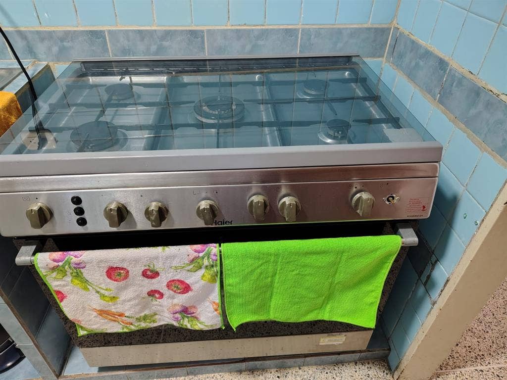 Habitación amoblada baño compartido