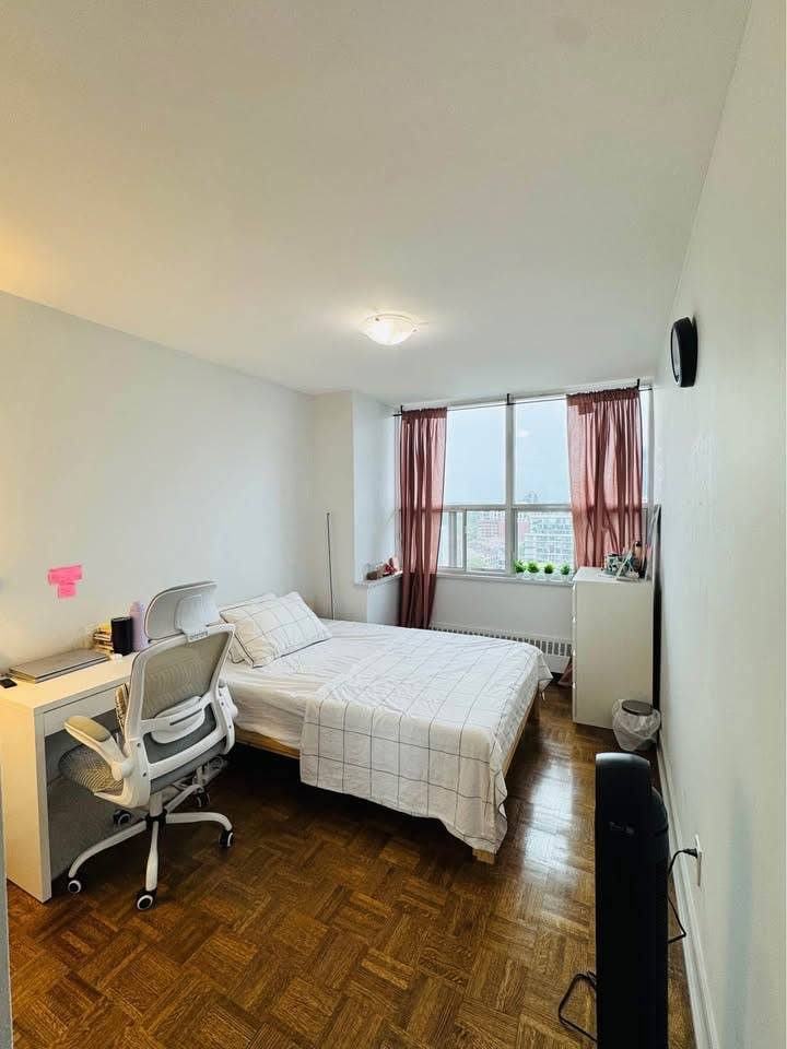 Private room for rent