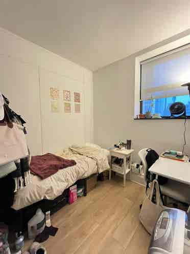 ✨ Room Available in Midtown South ✨