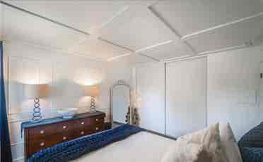 Two rooms for rent.