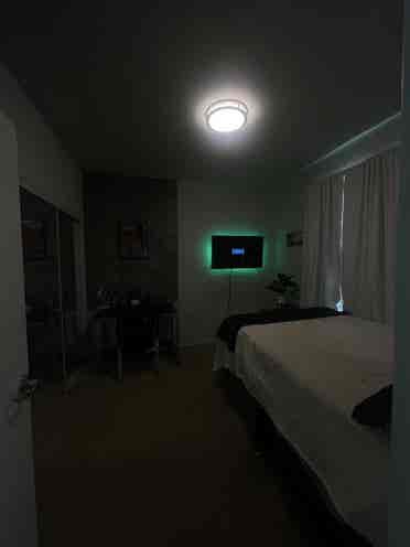 1 private room/ 1 private bathroom