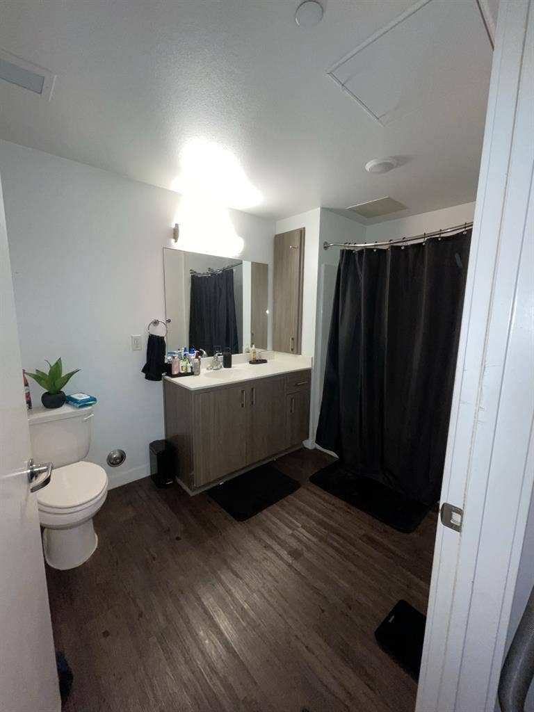1 private room/ 1 private bathroom