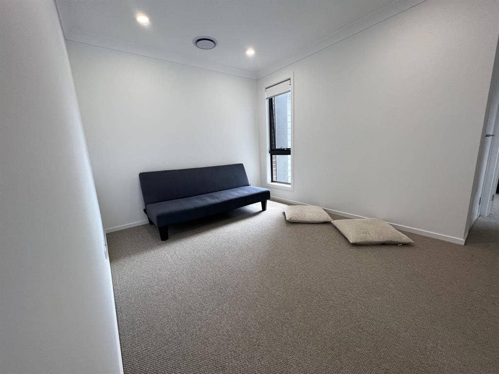 Brand new 2 rooms available to rent