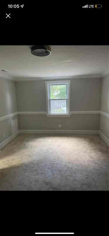 Large bedroom for rent