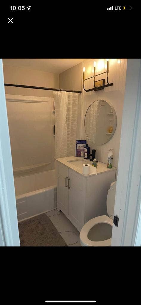 Large bedroom for rent