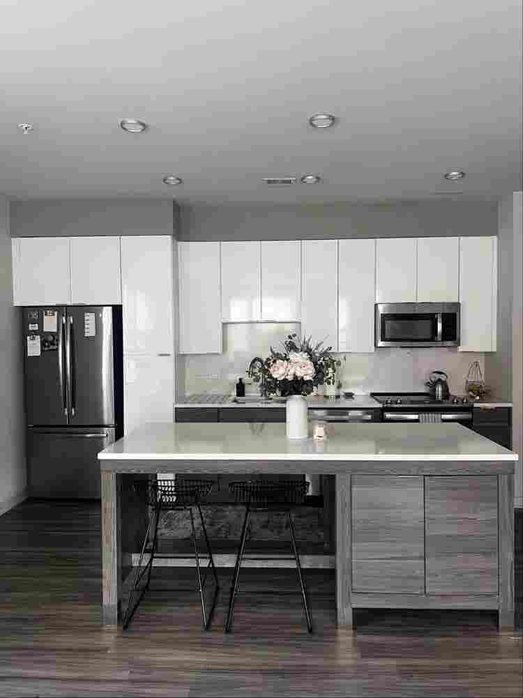 One bedroom with bathroom included