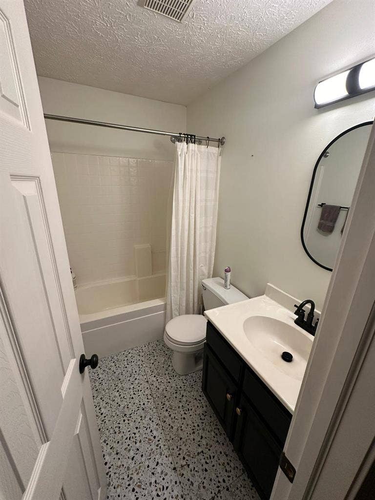 Renting Room. Fishers IN