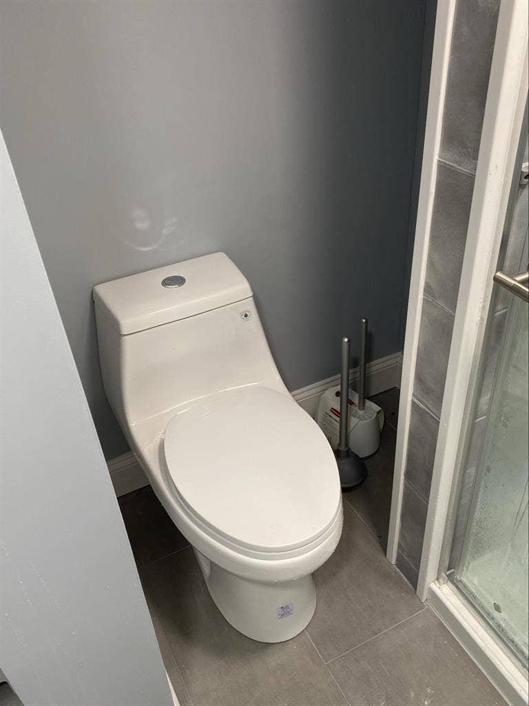 Looking for quiet Roomate