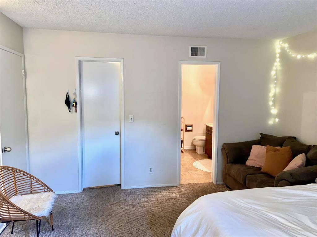 Duplex in Orange