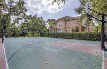 Roomates wanted Shared Condominium