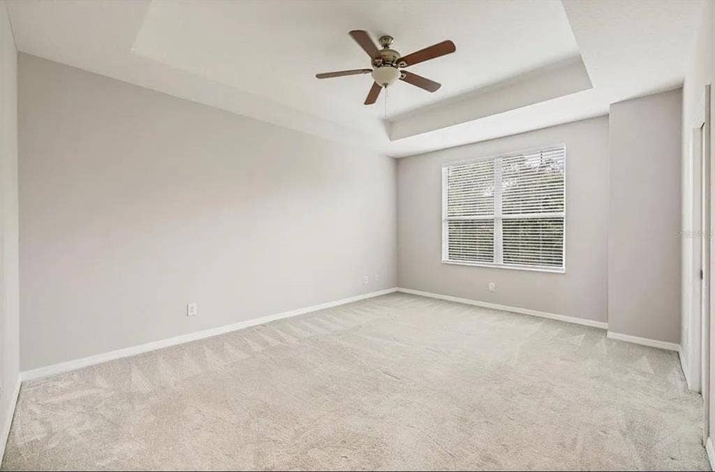 Roomates wanted Shared Condominium