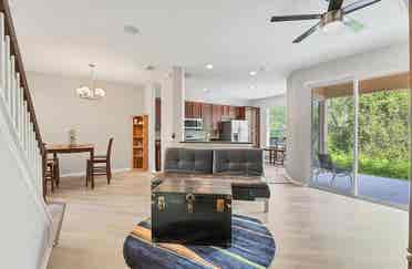 Roomates wanted Shared Condominium