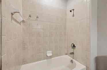 Roomates wanted Shared Condominium