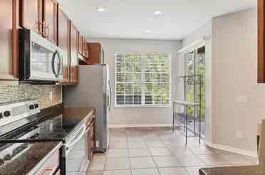 Roomates wanted Shared Condominium