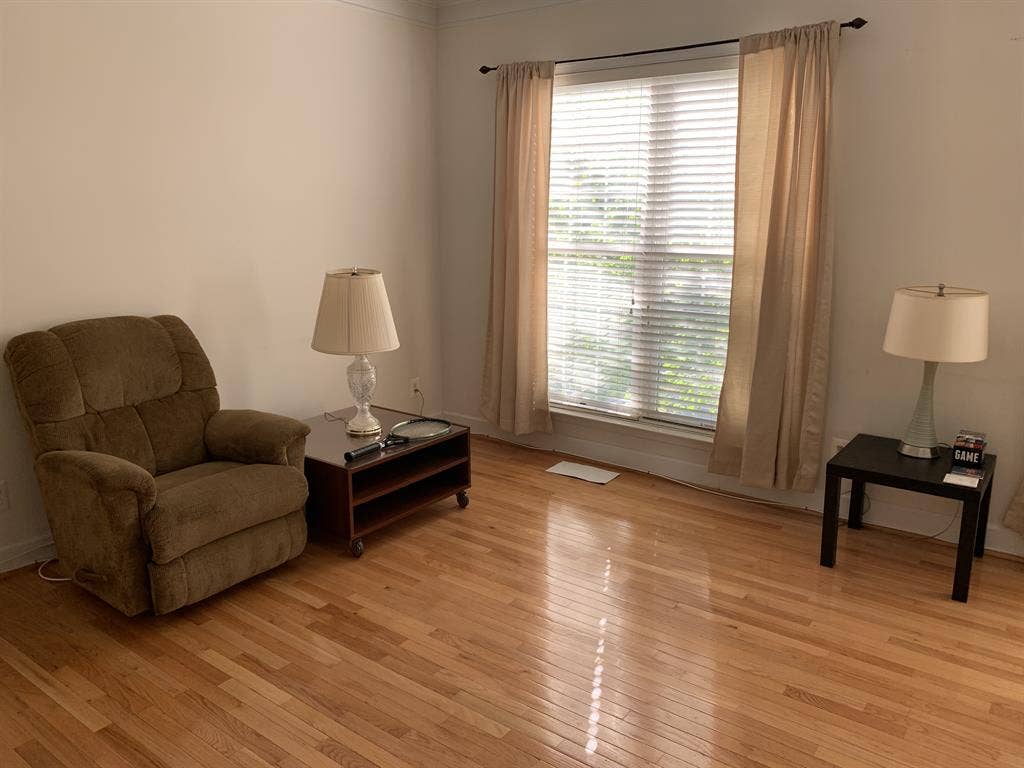 Room with parking next to metro