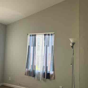 Room for rent Temescal District