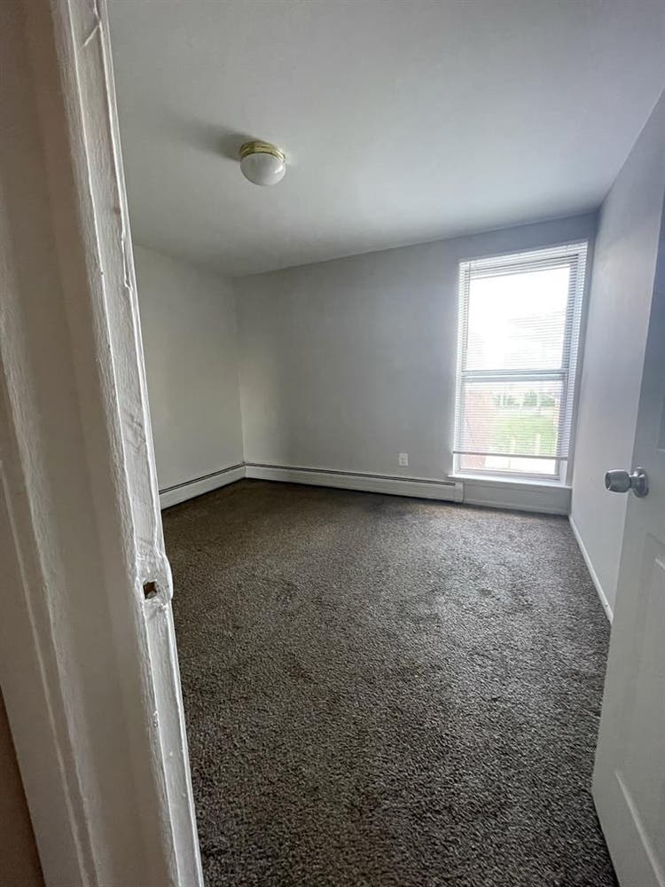 Room available
in Quiet 2BR Townhome