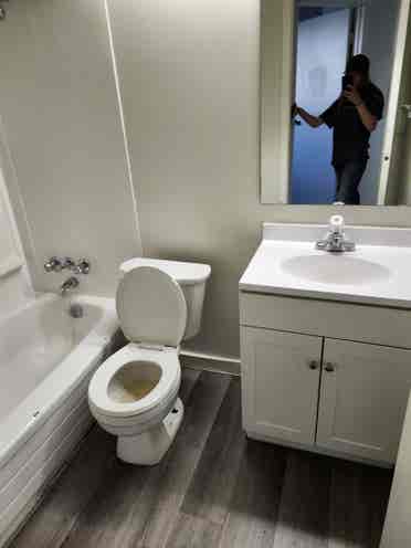 1 bedroom apartment lease takeover