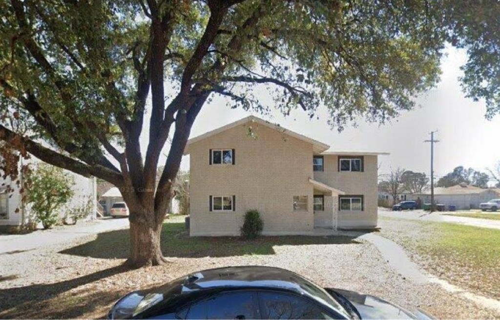 BTH
townhouse