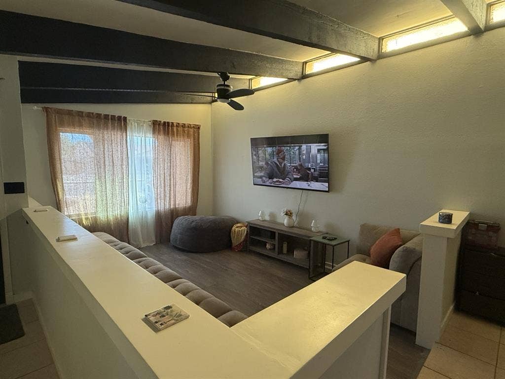 Unfurnished Room