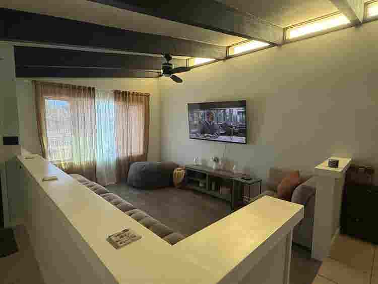 Unfurnished Room