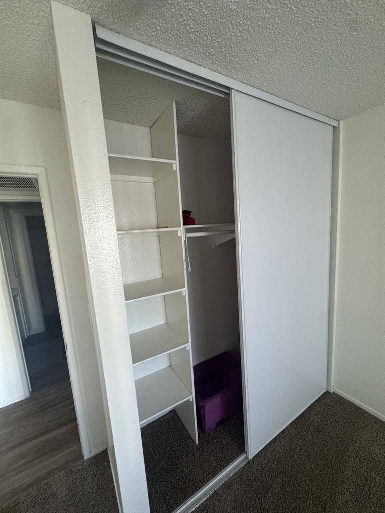 Roomate wanted reliable and honest