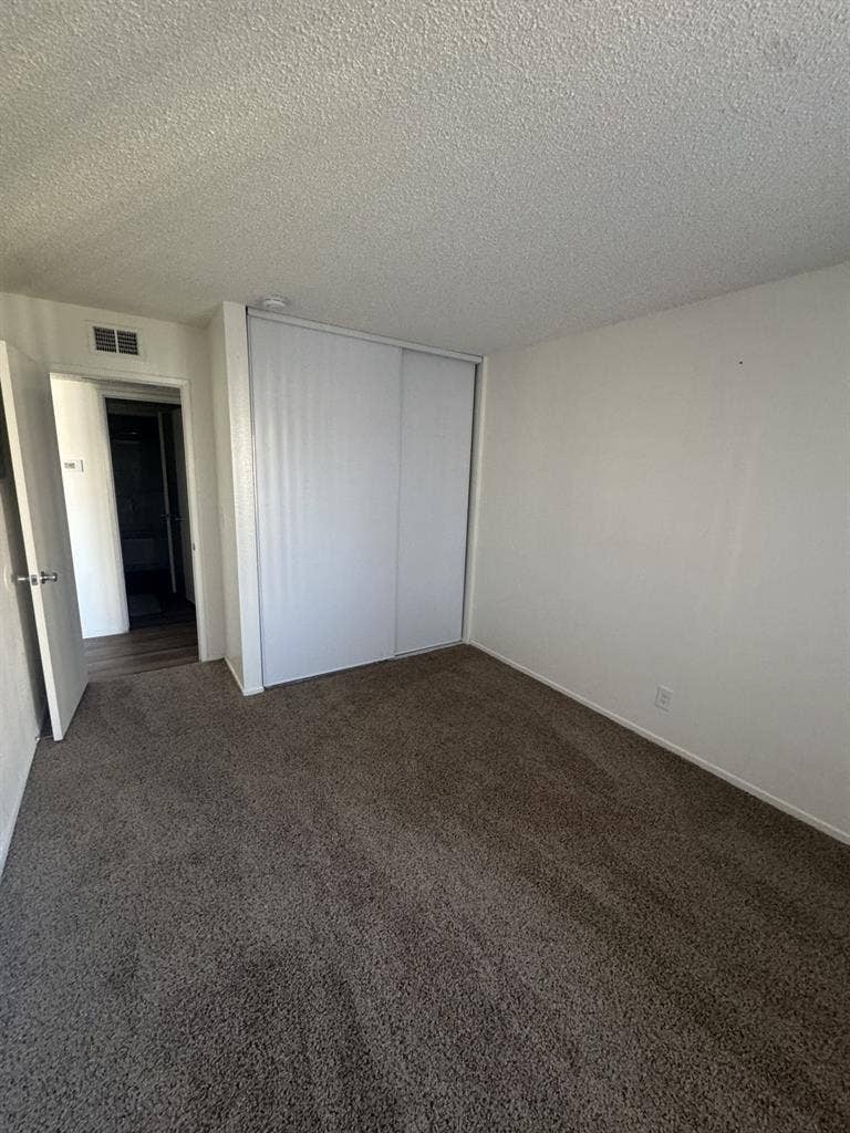 Roomate wanted reliable and honest