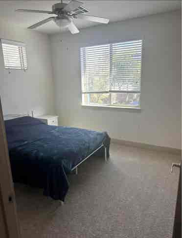 Modern townhouse w/ furnished room