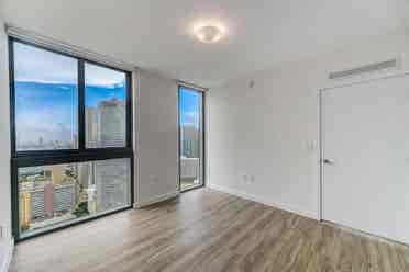 URGENT| Master Bedroom in Downtown