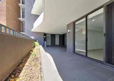 Looking for housemate in botany
